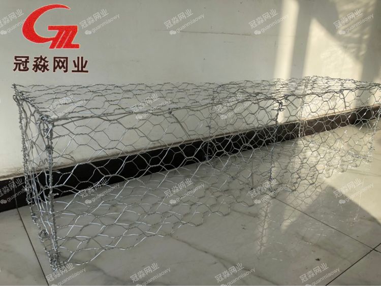 单隔板和双隔板雷诺护垫的区别